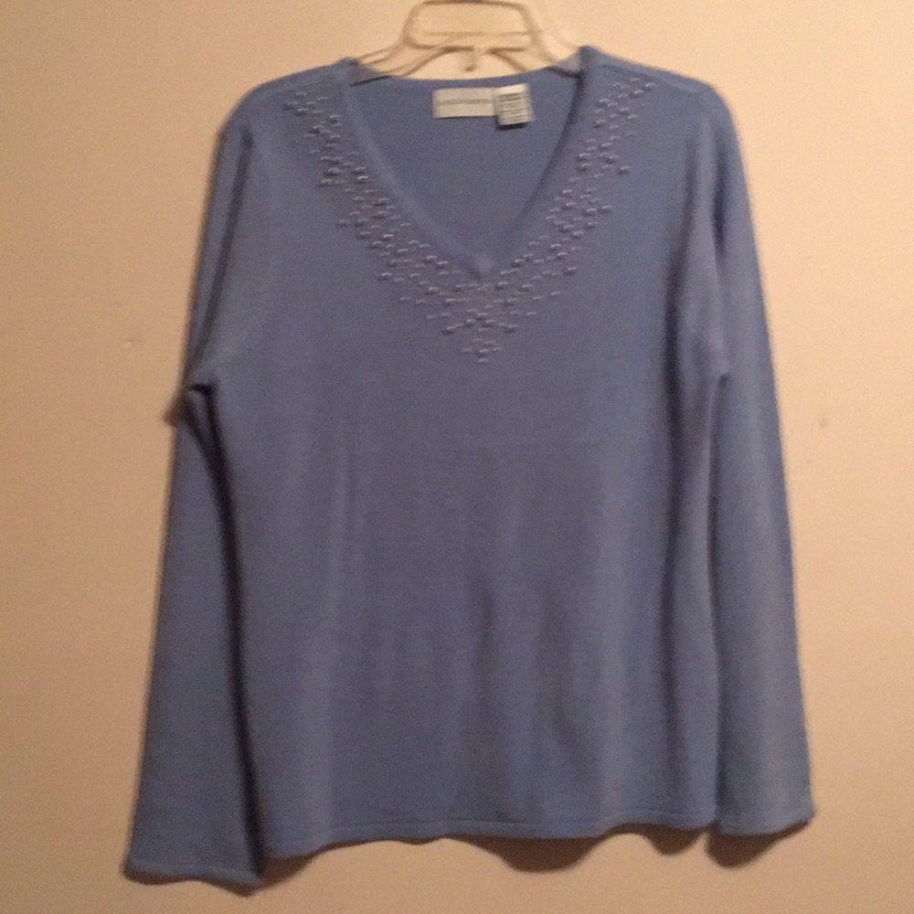 Jaclyn Smith ladies top with pearl neckline